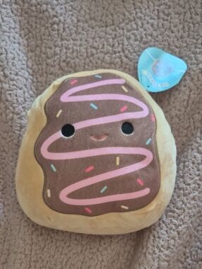 Squishmallows Tan & Brown Donut Plush with Pink Icing and Multicolor Sprinkles